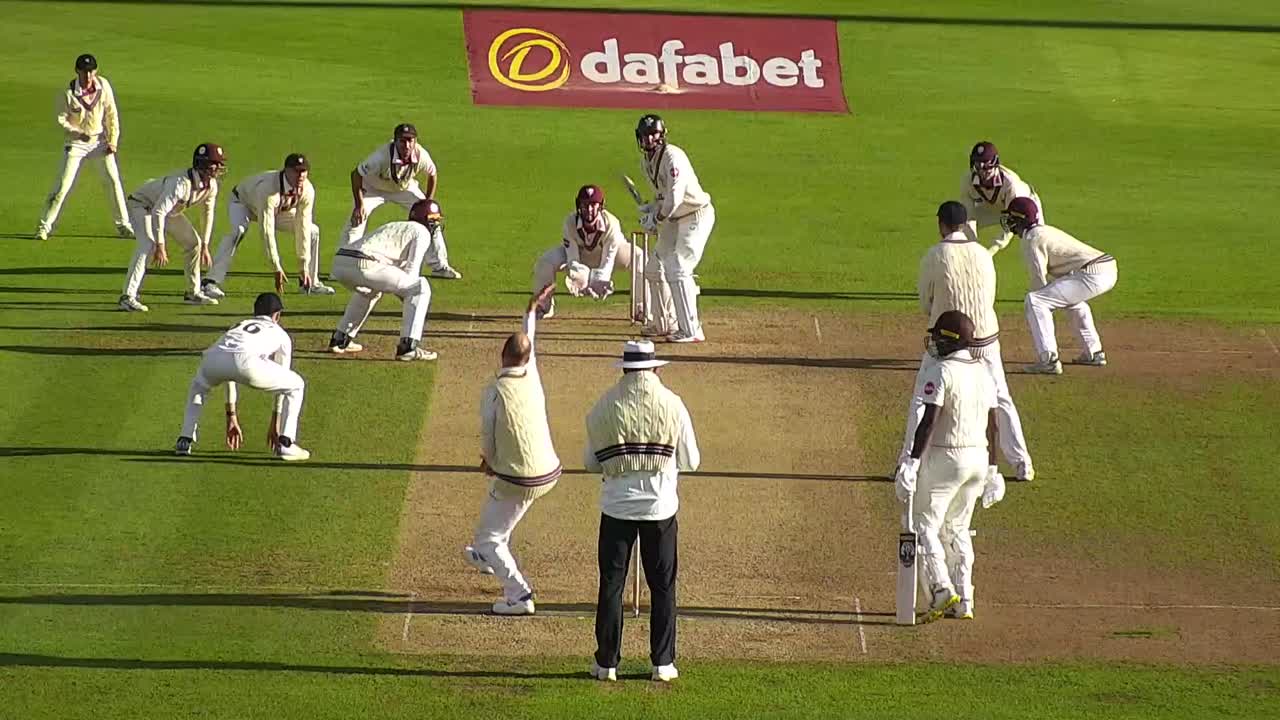 https://vid.ecb.nvplay.net/b29bc428-c5da-41f5-9661-6ffe2e5bb828/4_078_06.jpg